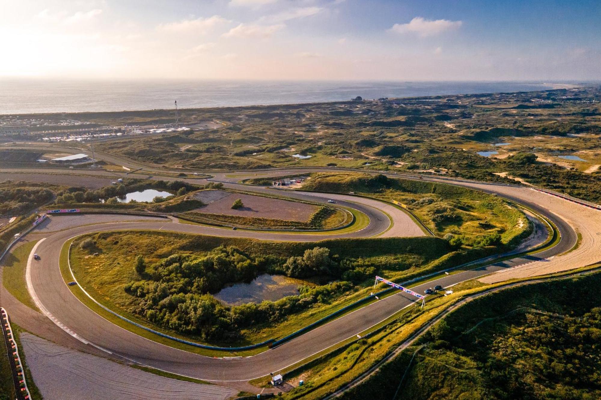 Studio Tara At The Beach With Private Parking Zandvoort Zewnętrze zdjęcie