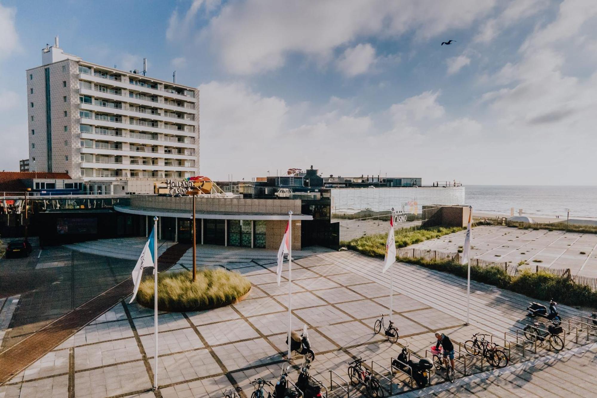 Studio Tara At The Beach With Private Parking Zandvoort Zewnętrze zdjęcie