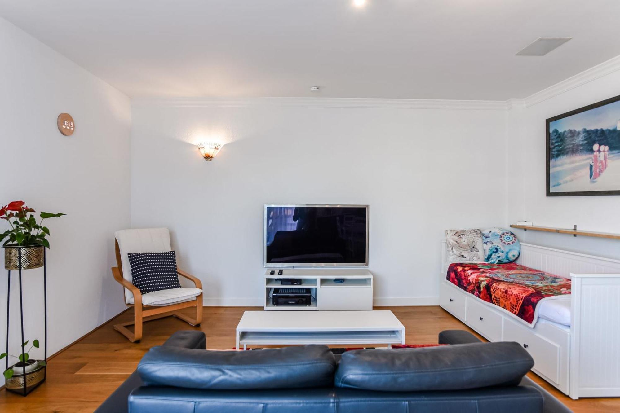 Studio Tara At The Beach With Private Parking Zandvoort Zewnętrze zdjęcie